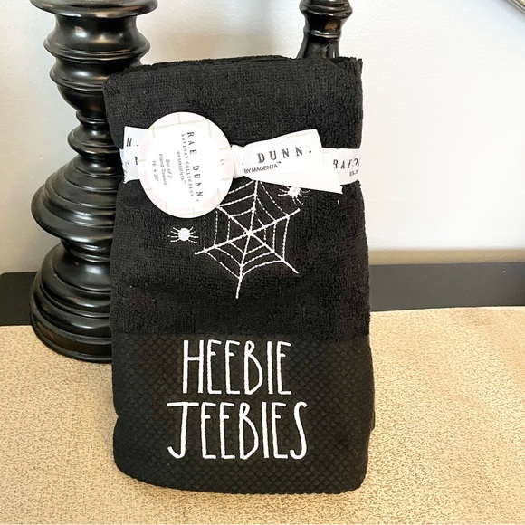NWT Rae Dunn Set of 2 HEEBIE JEEBIES🕸 Hand Towels - Picture 3 of 5
